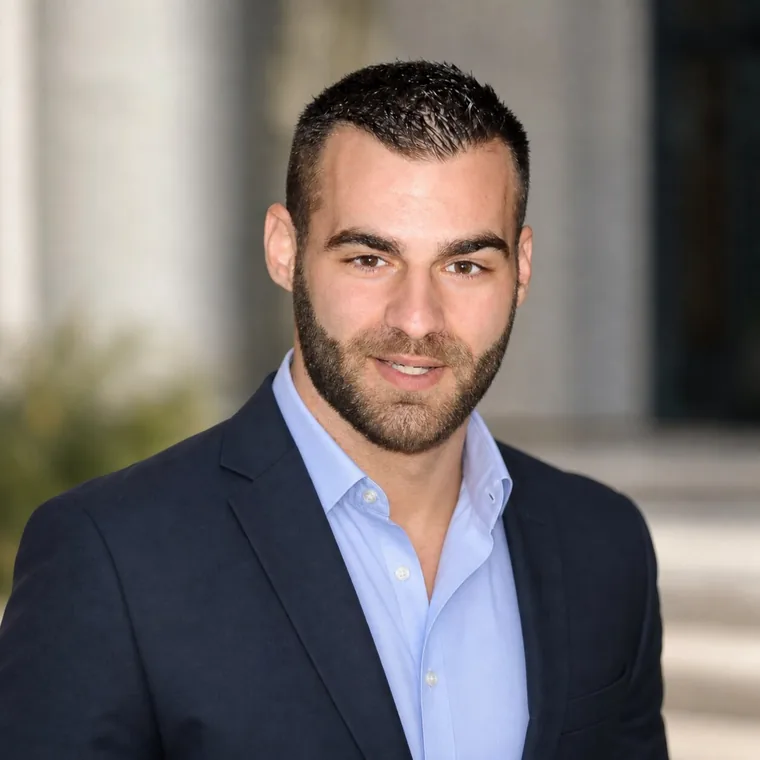 George Vizaniaris, licensed real estate professional in Piraeus